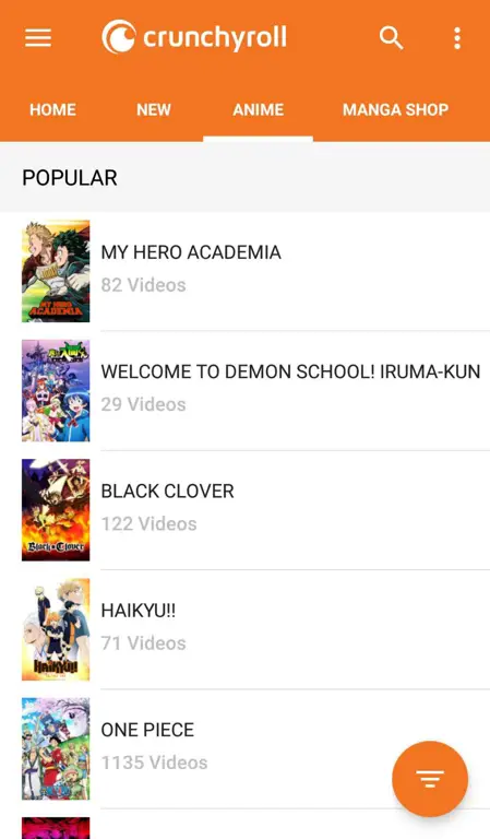 Menikmati Anime BL di Laptop Gambar seseorang menonton anime di laptop
